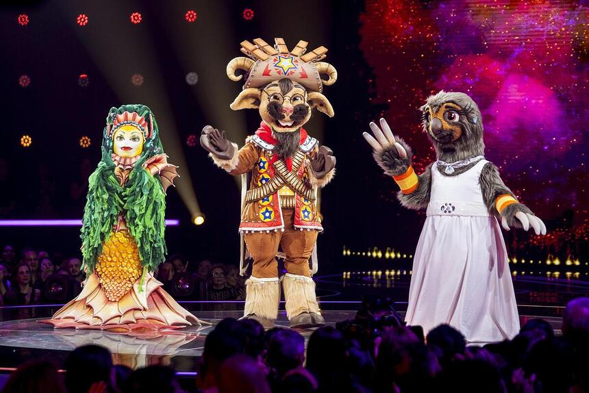 Sereia Iara, Bode e Preguiça no palco do The Masked Singer Brasil