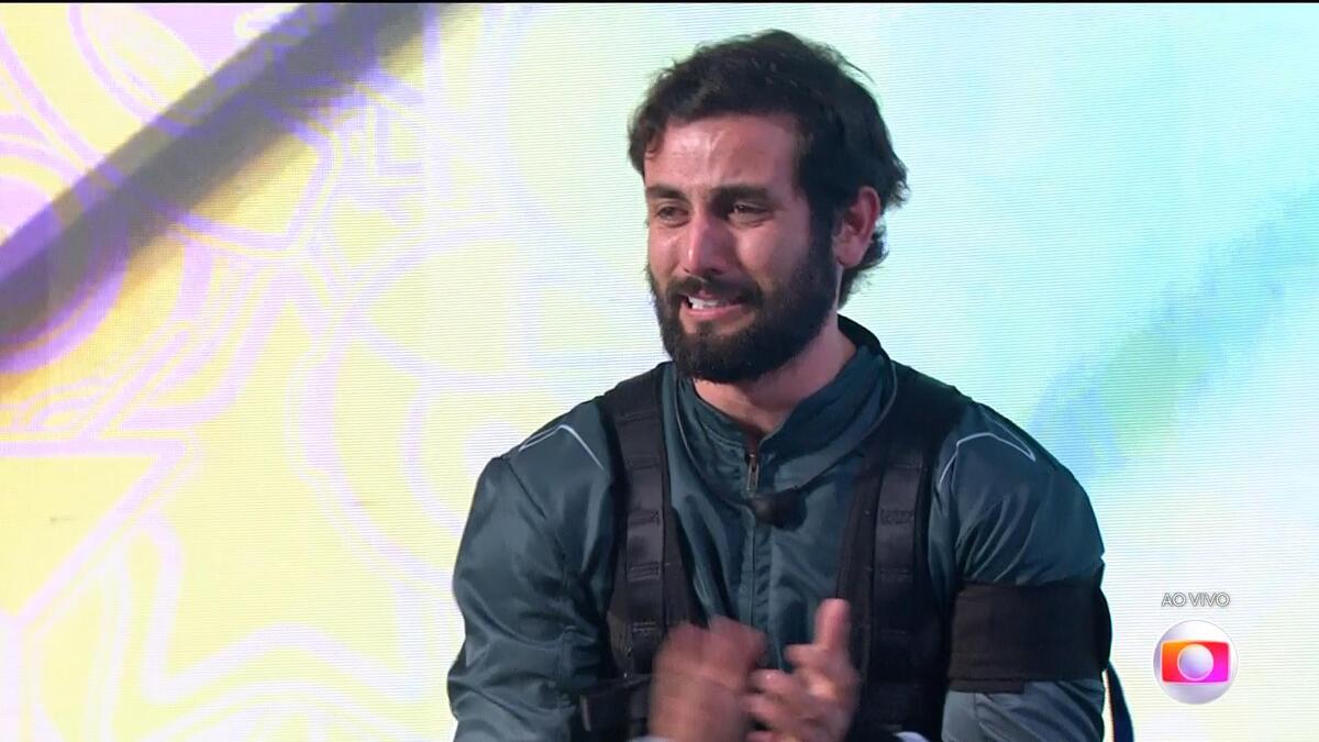 Matteus bate palmas e chora ao vencer a última Prova do Líder do BBB 24