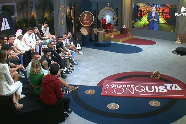 Conquisteiros no cenário do jogo da discórdia do A Grande Conquista 2