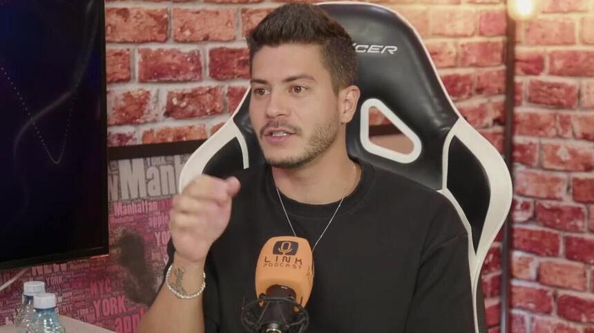 Arthur Aguiar em trecho da entrevista ao Link Podcast