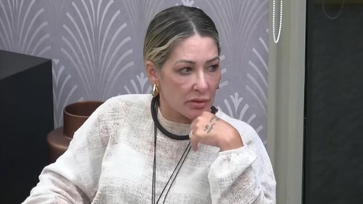 Baronesa em conversa na cozinha de A Grande Conquista