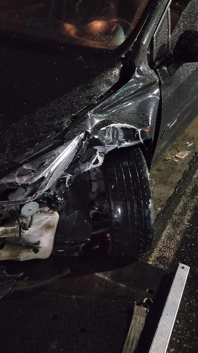 Foto do estado do carro de Israel Goldenstein após o acidente