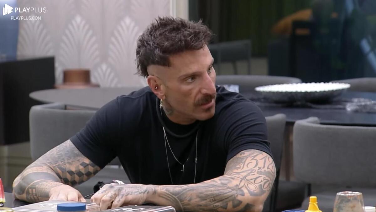 Guipa em conversa na cozinha de A Grande Conquista