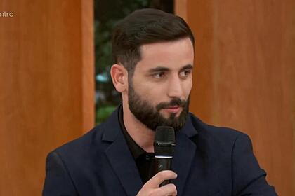 Matteus durante participação no sofá do Encontro