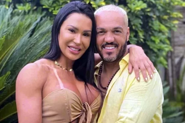 Gracyanne Barbosa e Belo em foto posada juntos, se abraçando