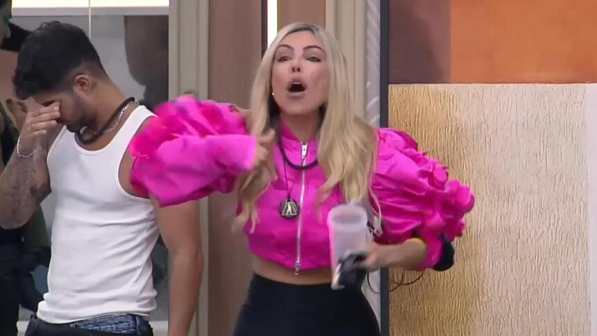 Liziane em meio ao surto na A Grande Conquista