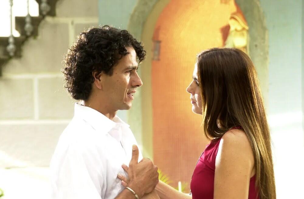 Marcos Palmeira e Malu Mader em cena da novela Celebridade (2003)