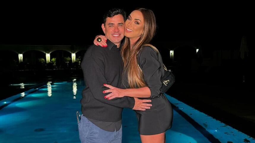 Nicole Bahls e Marcelo Viana em foto posada juntos