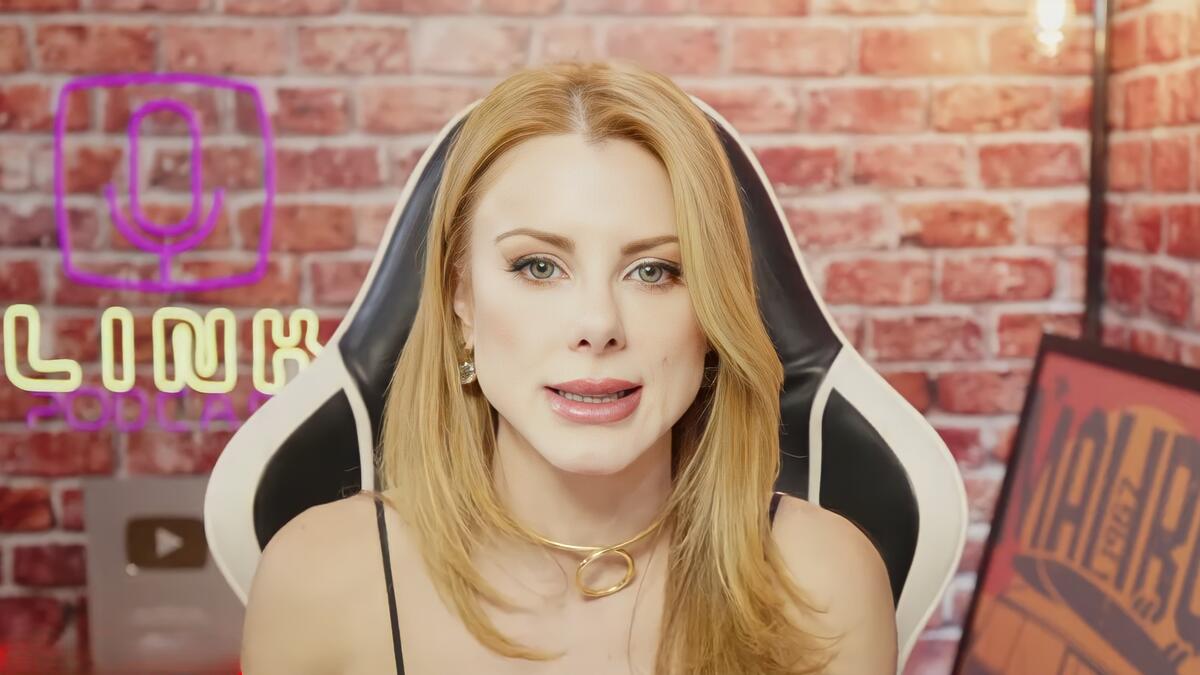 Deborah Albuquerque séria apresentando o Link Podcast na RECORD