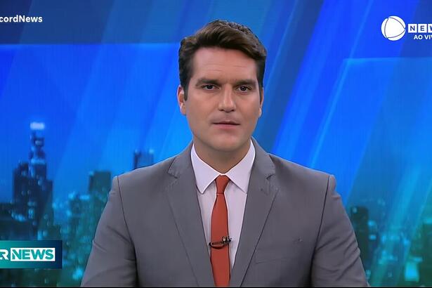 Gustavo Toledo no estúdio do Jornal da Record News