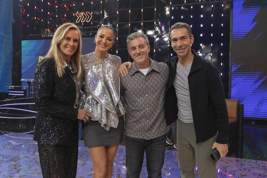 Domingão com Huck - Helo Pinheiro, Luciano Huck, Ticiane Pinheiro e Cesar Tralli