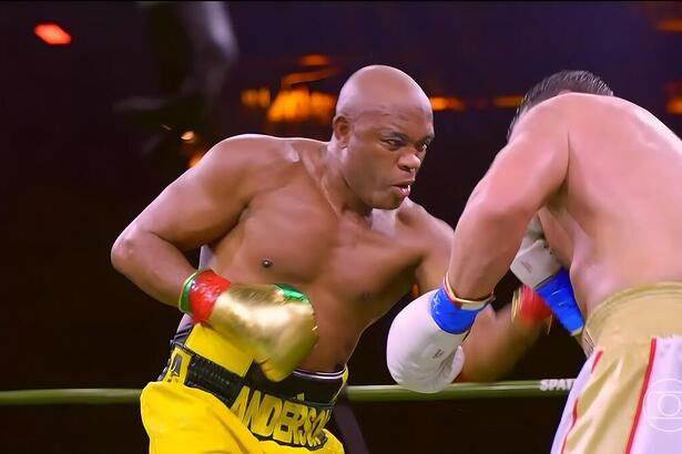 Luta entre Anderson Silva e Chael Sonnen no Spaten Fight Night