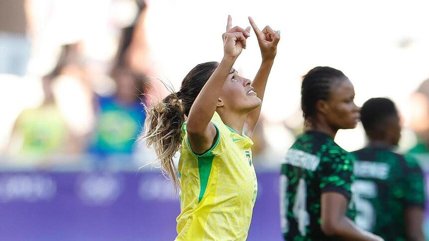 Gabi Nunes comemorando Gol pela Seleção Feminina na Olimpíada