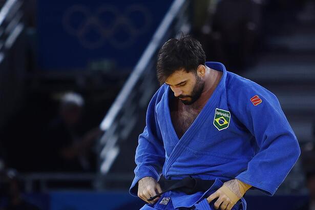 Judô masculino - Rafael Macedo (kimono azul) enfrenta Han Ju-Yeop, atleta da Coréia do Sul, na repescagem