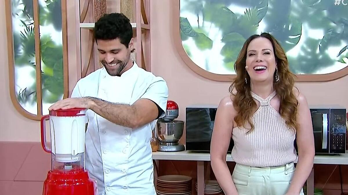 Regina Volpato e Guilherme Doná durante o quadro de culinária do Chega Mais