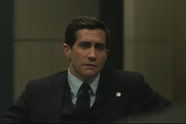 Rusty Sabich (Jake Gyllenhaal) em cena de Acima de Qualquer Suspeita