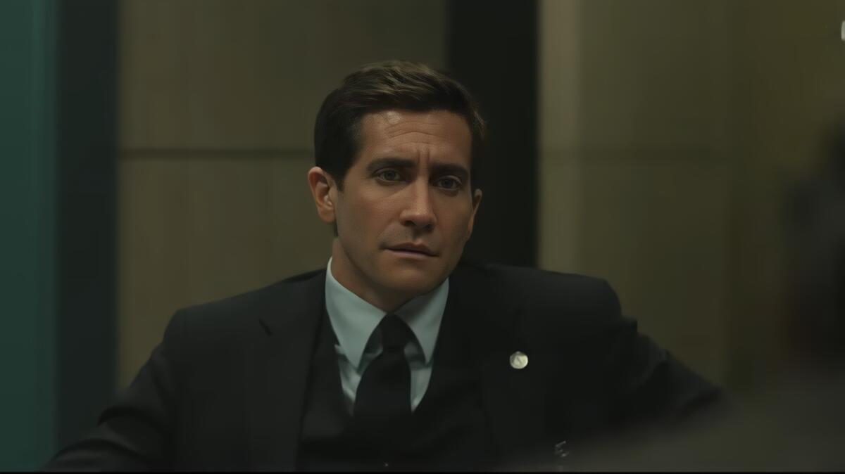 Rusty Sabich (Jake Gyllenhaal) em cena de Acima de Qualquer Suspeita
