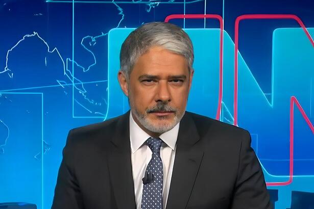 William Bonner apresentando o Jornal Nacional