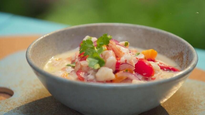 Ceviche de camarão e leite de coco: receita de Rodrigo Hilbert no prato É De Casa