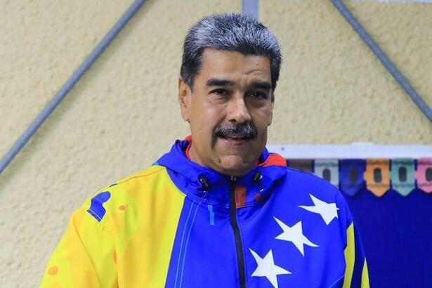 Nicolás Maduro votando na eleição para Presidente da Venezuela