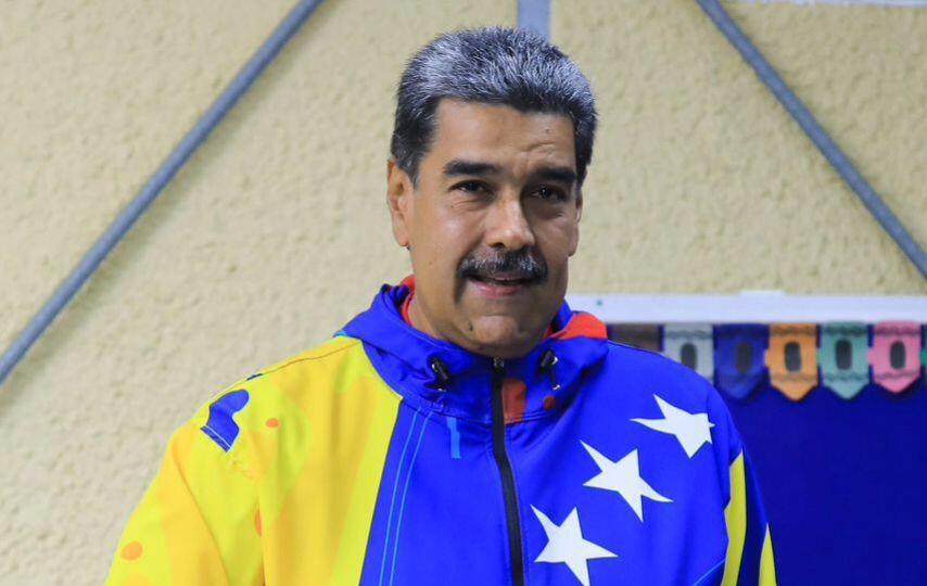 Nicolás Maduro votando na eleição para Presidente da Venezuela