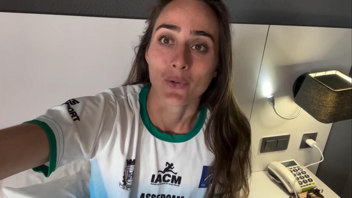 Flávia Maria de Lima faz vídeo selfie para confessar medo de perder a guarda da filha por conta da Olimpíada