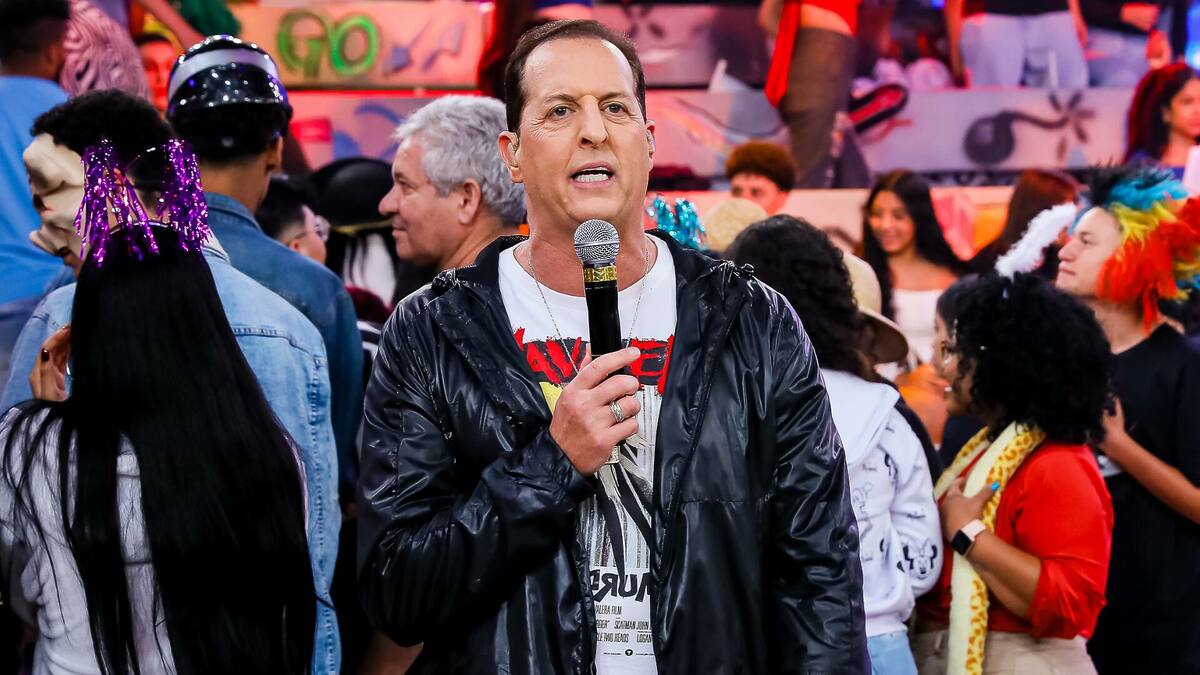 Benjamin Back em trecho do programa É Tudo Nosso