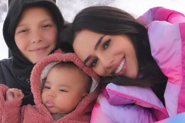 Bruna Biancardi, Davi Lucca e Mavie em foto posada juntos