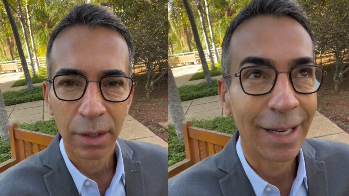 Cesar Tralli, em trechos de vídeos na rede social, relembrando a morte da mãe