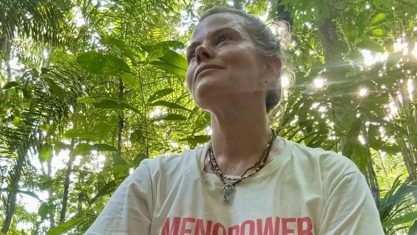 Maria Cândida em foto posada na Amazônia