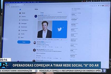 Tela de um computador mostra perfil de Elon Musk no X, que está fora do ar no Brasil