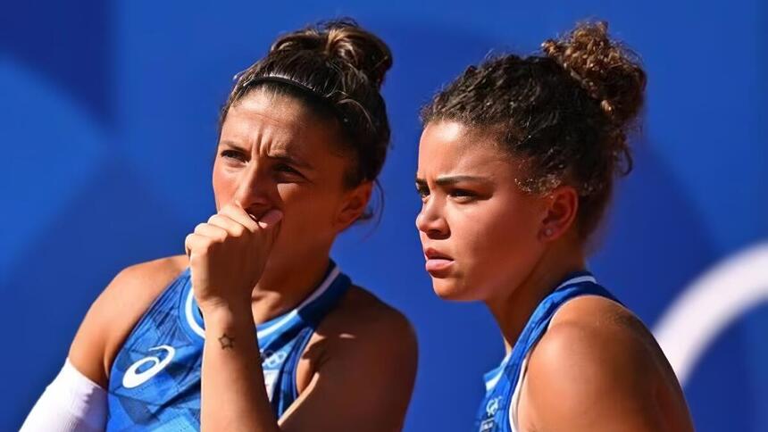 Sara Errani conversa com Jasmine Paolini em Paris 2024