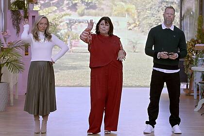 Carole Crema, Fabiana Karla e André Mifano na tenda do Bake Off Brasil