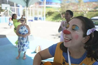 Palhaça em trecho do Globo Repórter sobre o riso