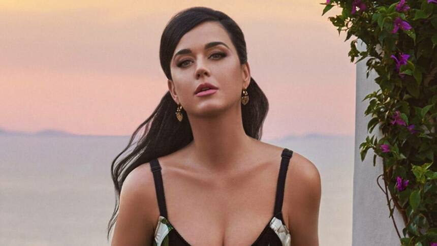 Katy Perry em foto posada