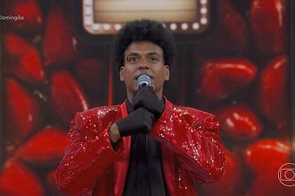 Marcello Melo Jr vestido de The Weeknd na Batalha do Lip Sync