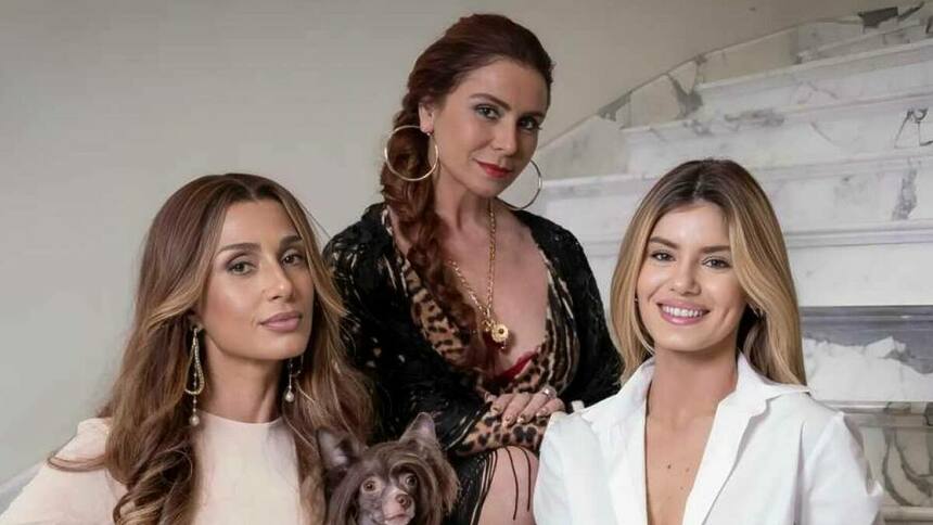 Camila Queiroz, Camila Pitanga e Giovanna Antonelli nos bastidores de Beleza Fatal