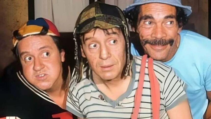 Quico (Carlos Villagrán), Chaves (Roberto Bolaños) e seu Madruga (Ramón Valdez) em Chaves