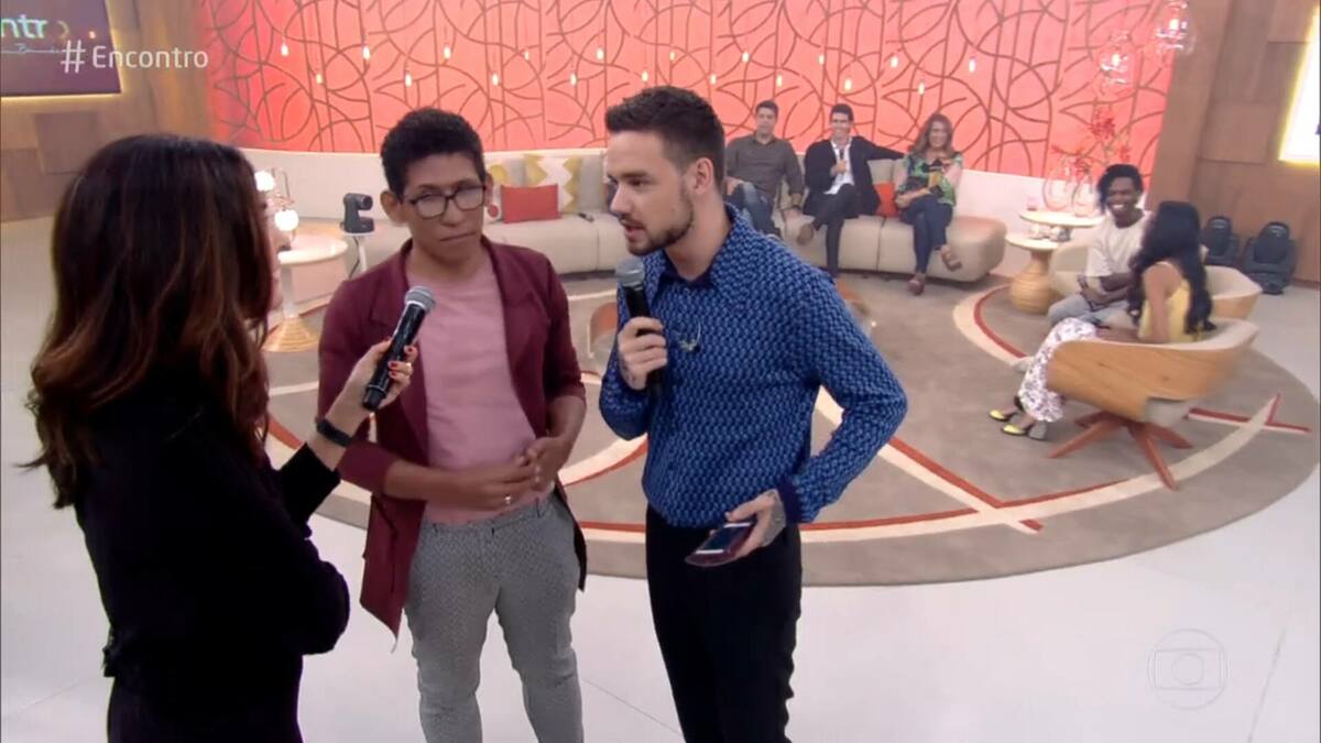 Liam Payne, Fátima Bernardes e fã no cenário do Encontro