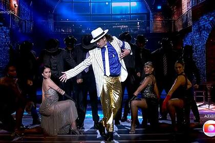 Whindersson Nunes vestida de Michael Jackson na Batalha do Lip Sync