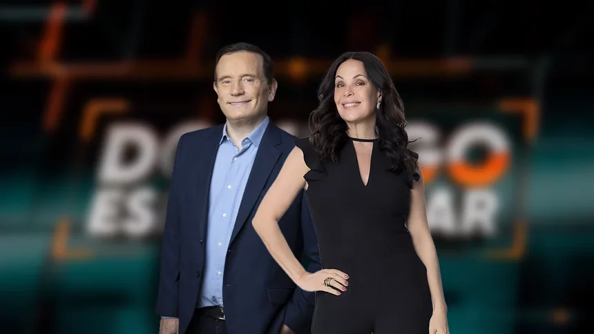 Roberto Cabrini e Carolina Ferraz em arte com logo do domingo Espetacular