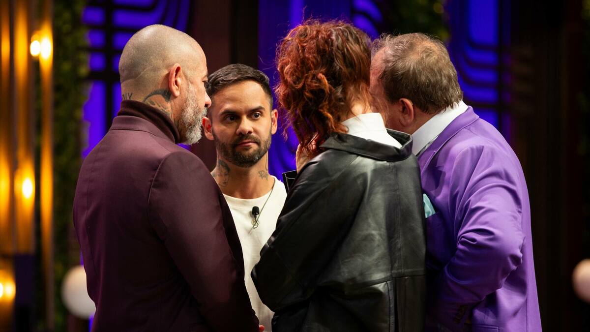 Diego Lozano, Erick Jacquin, Helena Rizzo e Henrique Fogaça reunidos no MasterChef Confeitaria