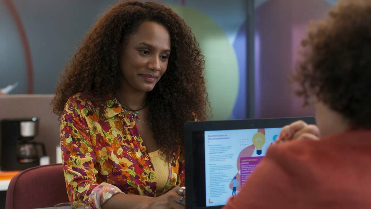 Jéssica Ellen, como Madá, em trecho da novela Volta por Cima