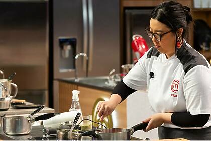 Kim na cozinha do MasterChef Confeitaria