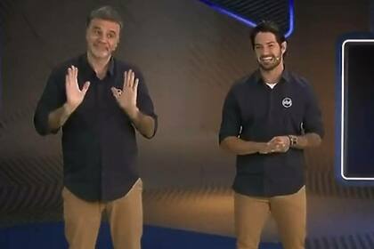 Mauro Beting e Alexandre Pato na transmissão da final da SulAmericana no SBT