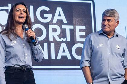 Paloma Tocci e Cleber Machado em evento do Brasileirão na Record