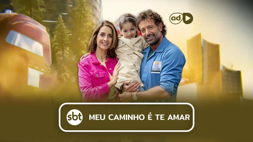 Protagonistas Daniela e Memo abraçam Isabella na arte do resumo de Meu Caminho É Te Amar