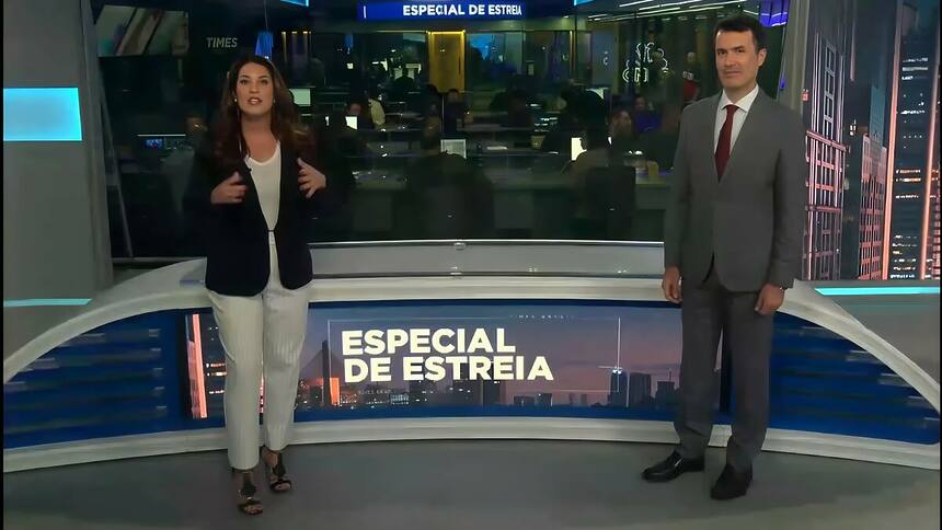 Christiane Pelajo e Fabio Turci no cenário do Times Brasil CNBC