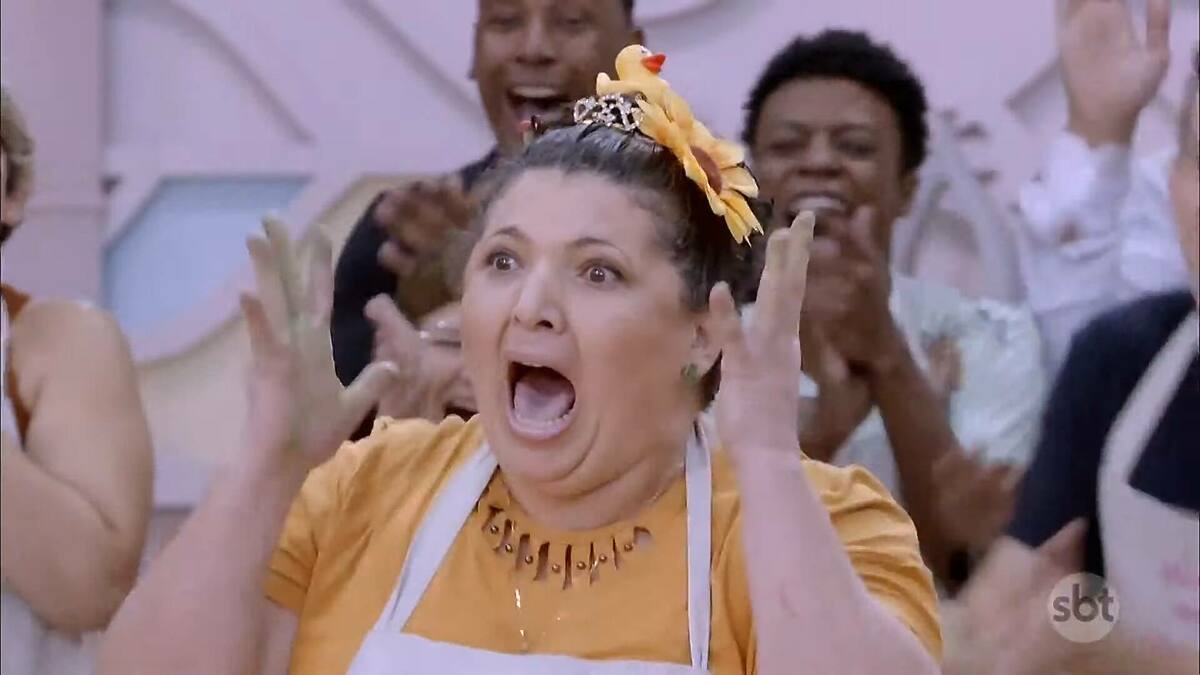 Eli espantada com a vitória no Bake Off Brasil