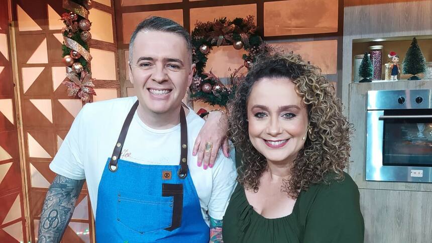 Chef Léo e Bianca Láua posam na foto